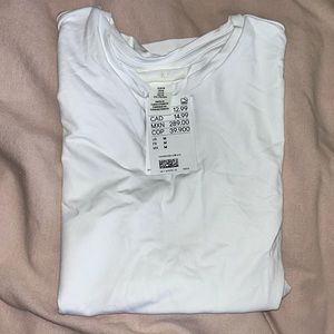 Stretchy H&M T-shirt